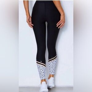 Sarah Day x White Fox Active - Large